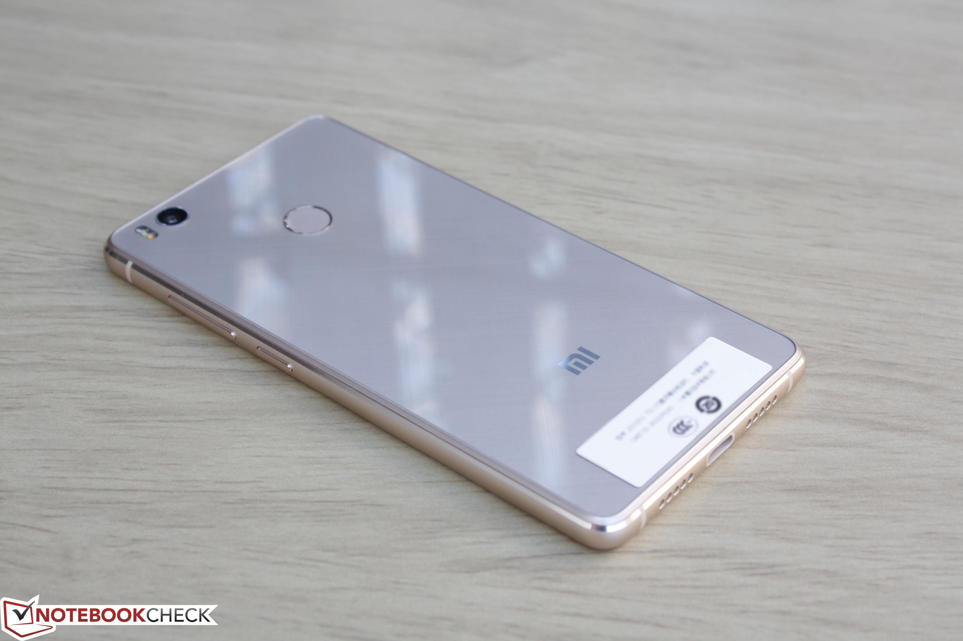 Xiaomi Mi 4s Smartphone Review - NotebookCheck.net Reviews