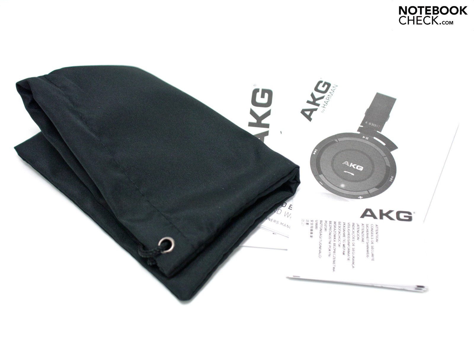 Review AKG K 830 BT Bluetooth Headset - NotebookCheck.net