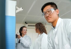 Genmab employees at work (Image source: Genmab)