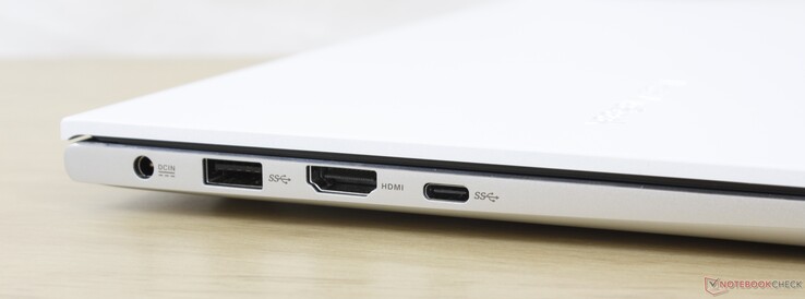 Left: AC adapter, USB-A 3.2 Gen. 1, HDMI 1.4, USB-C 3.2 Gen. 1 (No Power Delivery or DisplayPort)