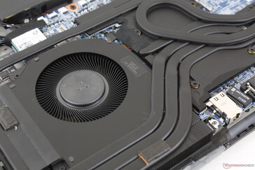Cooling solution consists of two fans (~55 mm & ~65 mm) with 6 heat pipes. The internal fans run at much quieter RPMs when the cooling box is connected