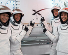 The new Extravehicular Activity (EVA) spacesuit (image: SpaceX)