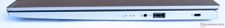 Right: combined audio jack, 1x USB 2.0 Type-A, Kensington Lock