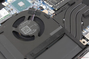 Cooling solution consists of two ~50 mm fans and 5 to 6 heat pipes