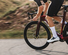 The iAerolight Pro 1.9 e-bike has up to 185 km (~115 miles) range. (Image source: BH Bikes)