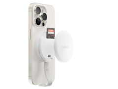 This Anker MagGo USB-C accessory offers SD and TF slots. (Image source: u/joshuadwx via Reddit)