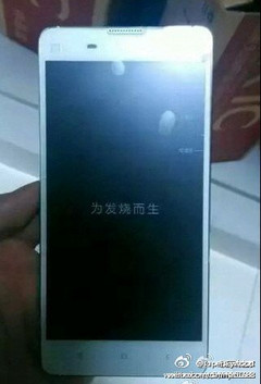 Xiaomi Mi-3S Android smartphone with 2.5 GHz Qualcomm Snapdragon 801 processor
