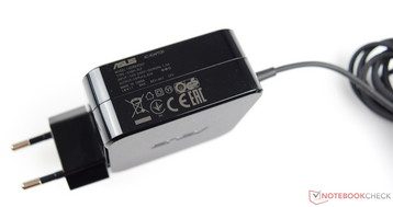 The power supply delivers a maximum of 45 watts.