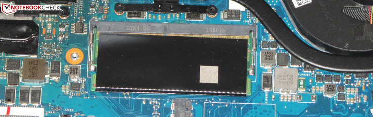 The notebook has one memory slot, which is occupied with a 16 GB module. Another 16 GB RAM module is soldered-in.