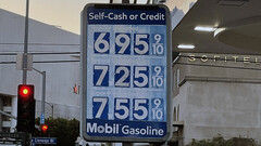 Tesla orders double in states with highest gas prices (image: Reddit)