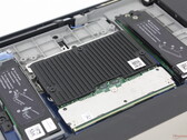 The CAMM2 module requires its own heatsink in the Dell Pro Max 18 Plus (Image source: Notebookcheck)