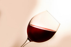 Wine can now run on Android, but is marked as &#039;experimental.&#039; (Source: Sponchia/Pixabay)