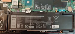 The Dell G5 15 5500 features a 51 Wh battery