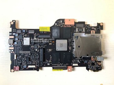 ...and without the 2 thermal pads in place. (Source: Baidu)