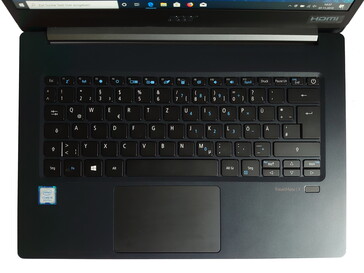 A look at the keyboard on the TravelMate X514