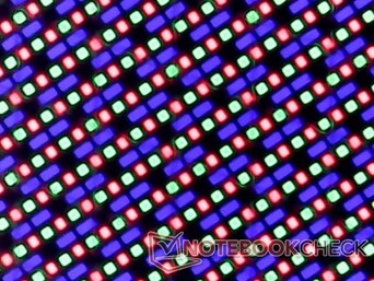 RGB OLED subpixel arrangement