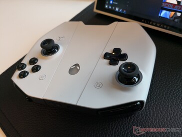 Our early impressions indicate that Dell is aiming for the feel and grip of an XBox controller