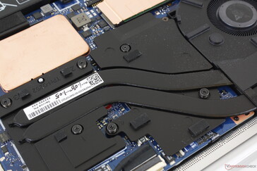 The processors, fans, and heat pipes are not positioned symmetrically unlike on the Envy 15