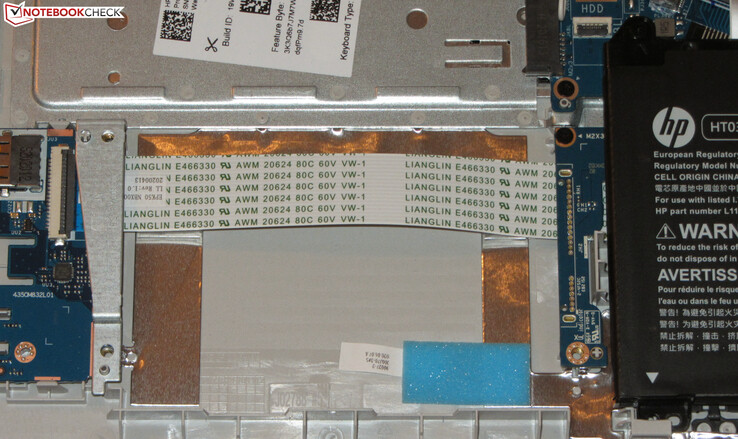 A 2.5-inch storage drive can't be installed due to the missing SATA slot.