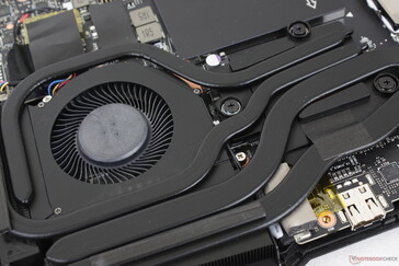 Cooling solution consists of twin 55 to 60 mm fans and seven heat pipes