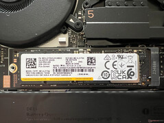 Swappable M.2-2280 SSD