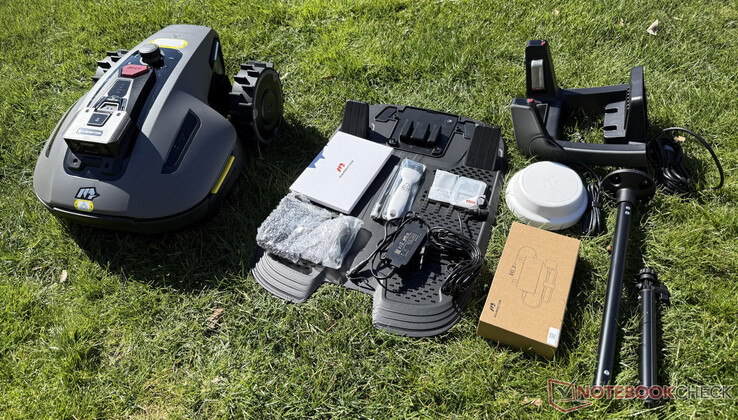 Scope of delivery of the Mammotion Yuka Mini