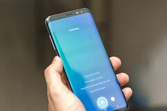 The Bixby button can now be remapped on older Samsung Galaxy flagships as well. (Source: CNET)