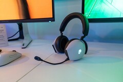 Dell has unveiled the Alienware Tri-Mode Wireless Gaming Headset at CES 2022 (image via Dell)