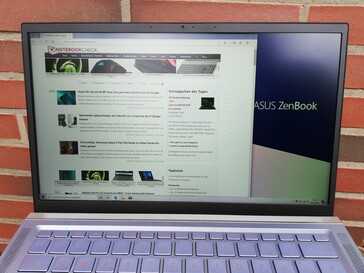 Asus ZenBook 14 - Outdoor use