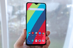 The OnePlus 6T. (Source: CNET)