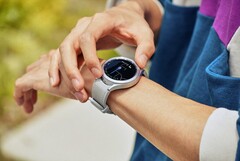The Galaxy Watch6 series will see the return of the Galaxy Watch4 Classic&#039;s rotating bezel, albeit with a few design tweaks, latter pictured. (Image source: Samsung)