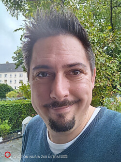 Nubia Z60 Ultra Leading Version selfie