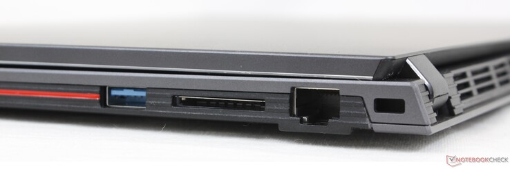 Right: USB-A 2.0, SD card reader, Gigabit RJ-45, Kensington lock