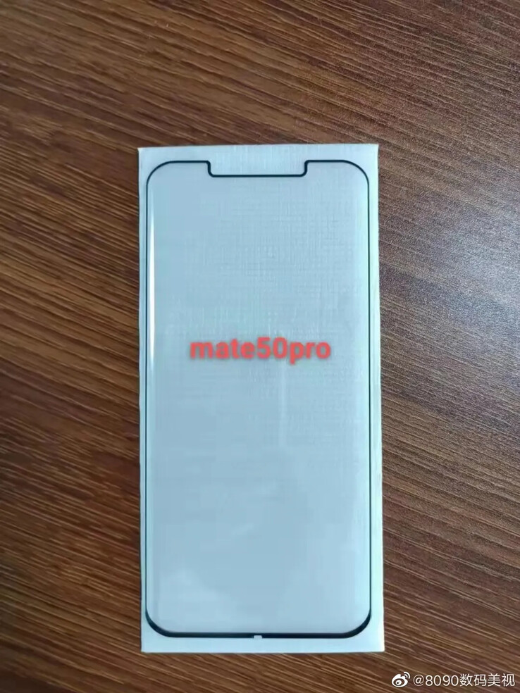 The Mate 50 Pro's alleged notch in full. (Source: 8090 Digital Beauty via Weibo)