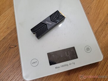 Drive with heat sink is relatively heavy at 47 g