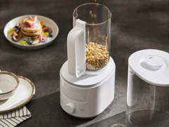 The Xiaomi Mijia Smart Cooking Machine S1 is a food processor with a heating element. (Image source: Xiaomi)