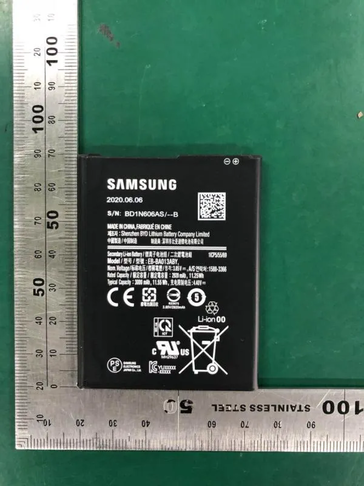 Alleged leaks images and material on the "Galaxy A01e battery". (Source: Safety Korea via MySmartPrice)