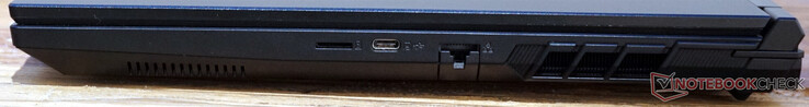 Right: microSD, USB-C (10 Gb/s, DP), Gigabit LAN