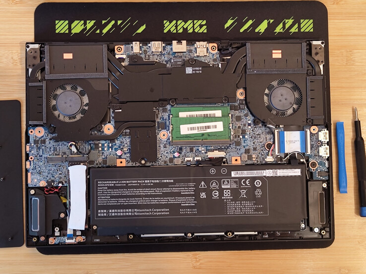 The XMG Pro 15 opened