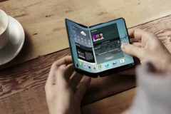 Samsung already introduced foldable screen tech that has four phases: curved, bent, foldable and rollable. (Source: ET News)