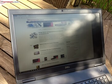 Using the Dell Precision 7730 outside in the shade