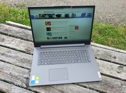 Lenovo V17 G2 ITL, test unit provided by NBB.com (notebooksbilliger.de)
