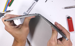 The Apple iPad Pro&#039;s structural integrity is less than ideal. (Source: JerryRigEverything on YouTube)