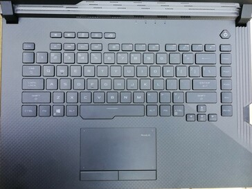 A look at the keyboard and trackpad…