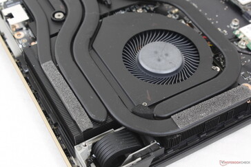 MSI does not incorporate liquid metal or vapor chamber cooling for its GE78 series
