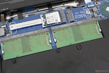 Accessible 2x SODIMM slots