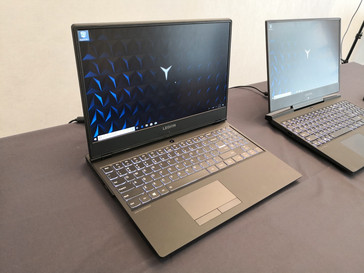 Mainstream 15-inch Y530 with white backlight