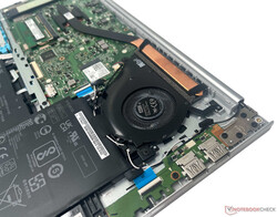 The VivoBook 15 KM513 uses a single-fan single-heatpipe cooling system