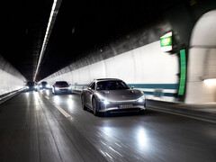 The VISION EQXX electric concept car travelled over 1,000 km (~621 miles) on a single charge. (Image source: Mercedes-Benz)