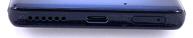 Bottom: speaker, USB-C port, microphone, SIM tray